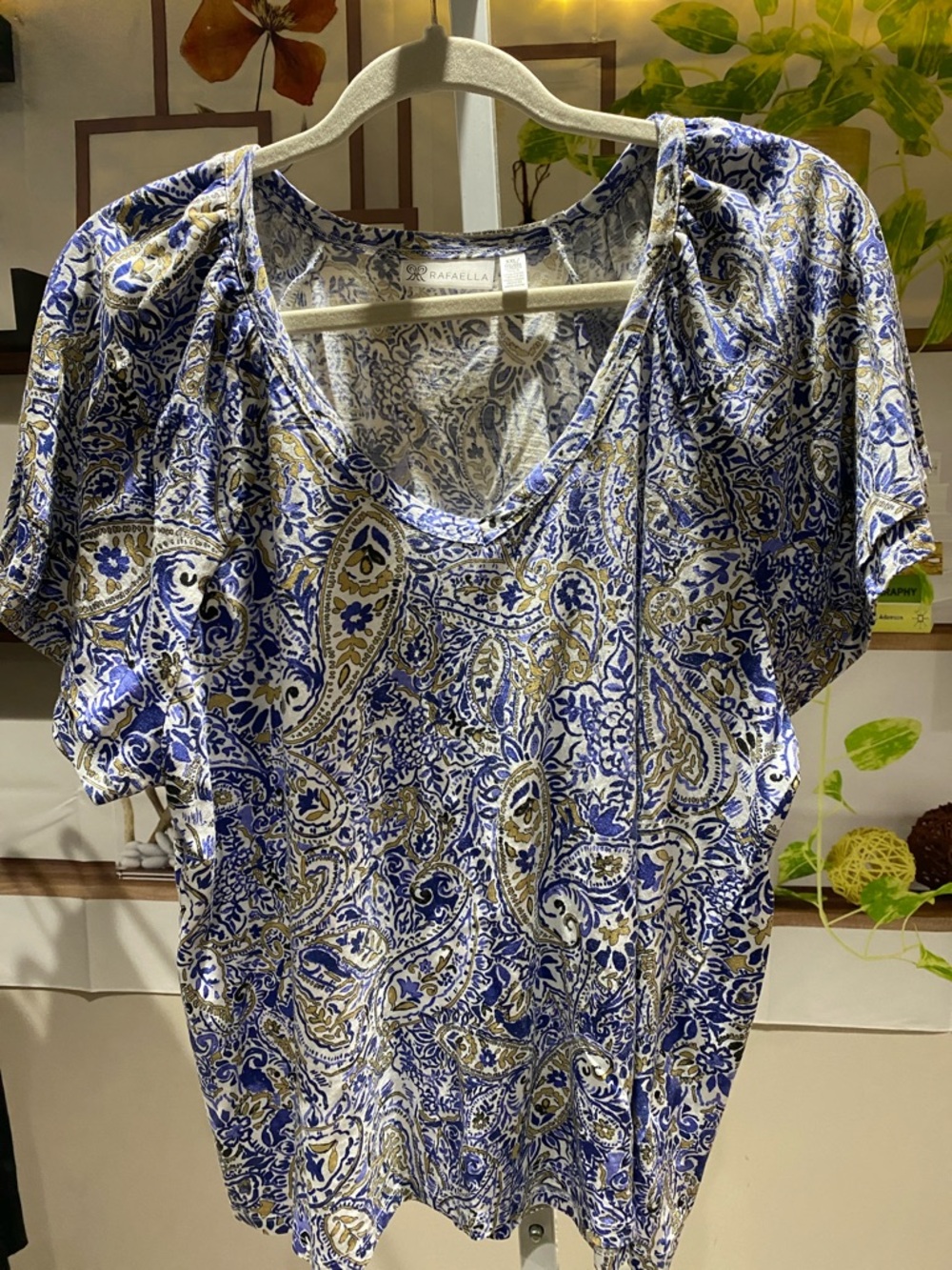 Rafaella Blue and Gold Paisley V-Neck Short Sleeve Tee XXL. 22 Ptp.